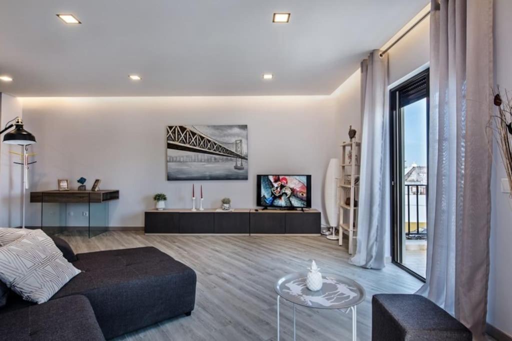 Girassol - Bright, Modern, Well Located Apartment Olhao Bagian luar foto