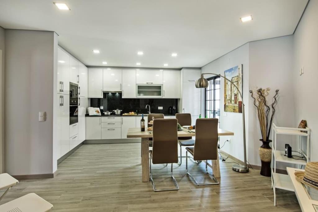 Girassol - Bright, Modern, Well Located Apartment Olhao Bagian luar foto